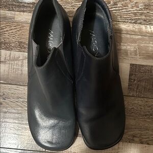 Maroon Women's Black Ankle Boots